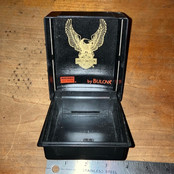 Harley-Davidson Black and Gold tone plastic box - Picture 4 of 16